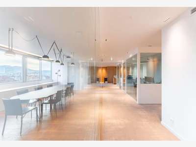 A louer bureaux 300m² Zone Commerciale à Aubagne