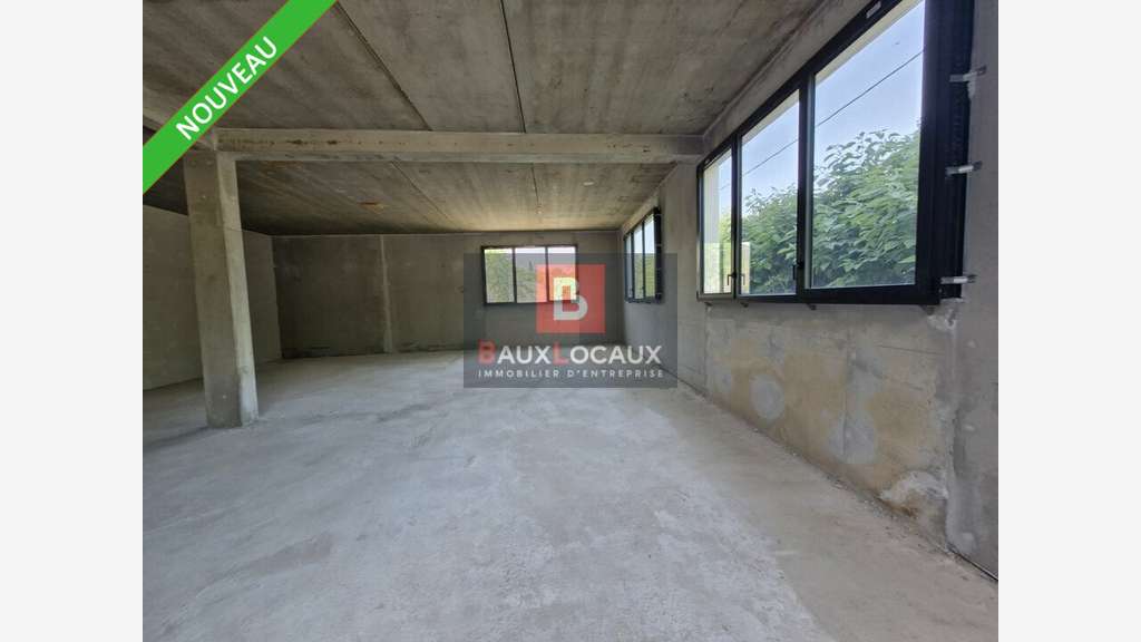 Loue local commercial 130m² empl premium à Aubagne