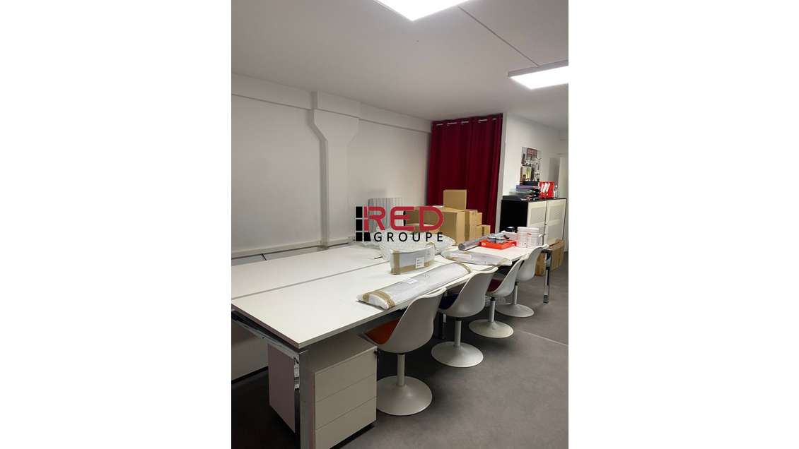 A louer local commercial 101m² RDC à Aubagne