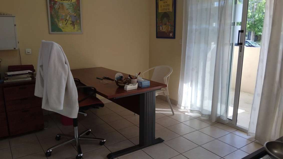 A louer local professionnel 60m² T4 RDC Aubagne