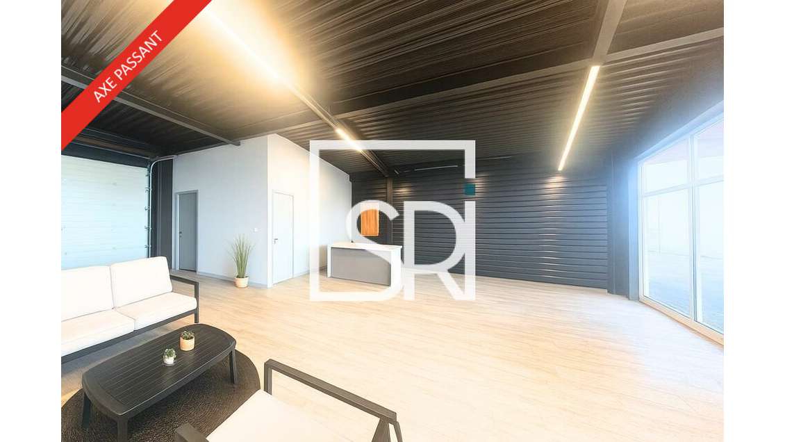 Local commercial 400m² à louer à Aubière