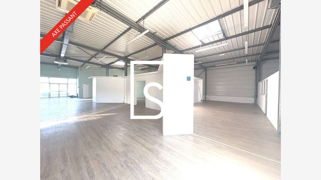 Local commercial de 450m² à louer à Aubiere