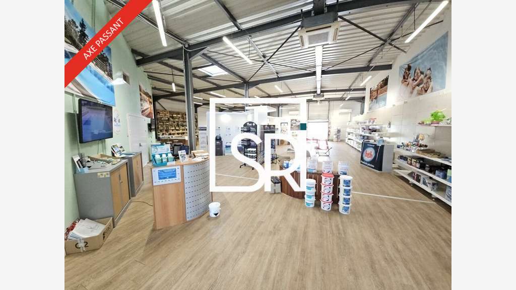 Local commercial de 450m² à louer à Aubiere