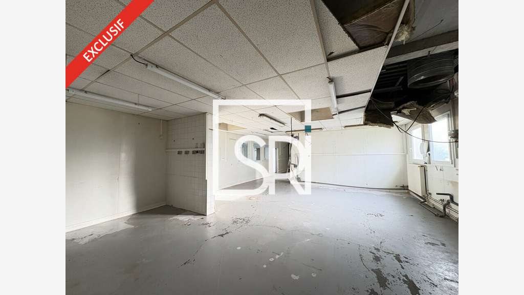 Local commercial de 635m² à louer en ZA à Aubière