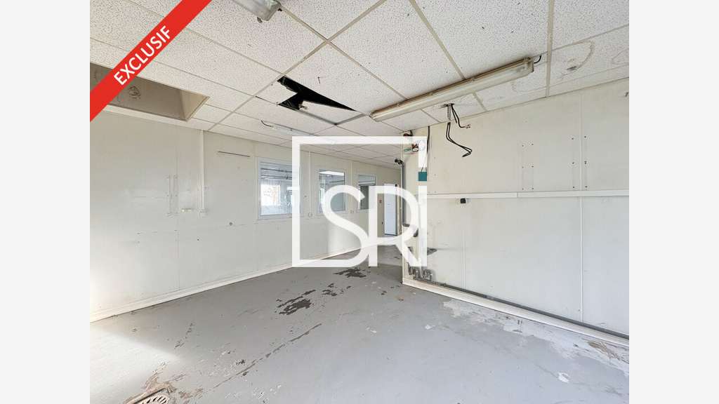 Local commercial de 635m² à louer en ZA à Aubière