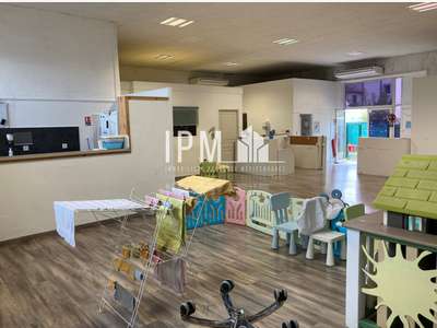 A louer local crèche 180m² à Aubignan 84810