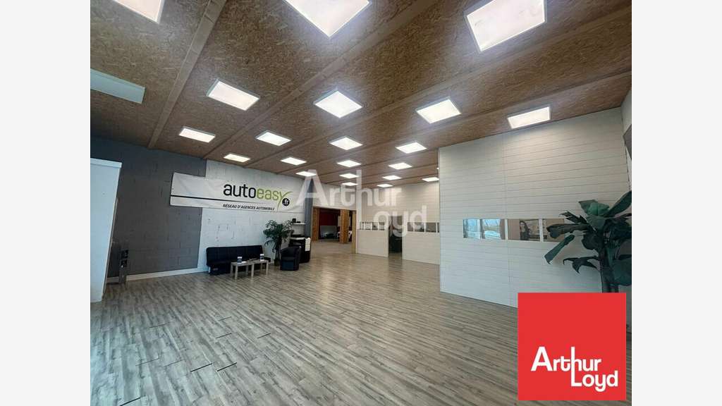 Local 360m² à louer à Aubigny-les Clouzeaux