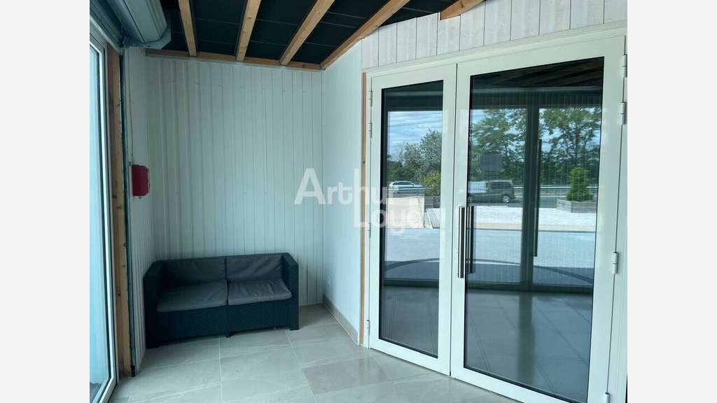 Loue local commercial 18m² à Aubigny les Clouzeaux