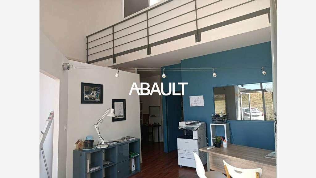 A louer local commercial de 93m² à Aucamville