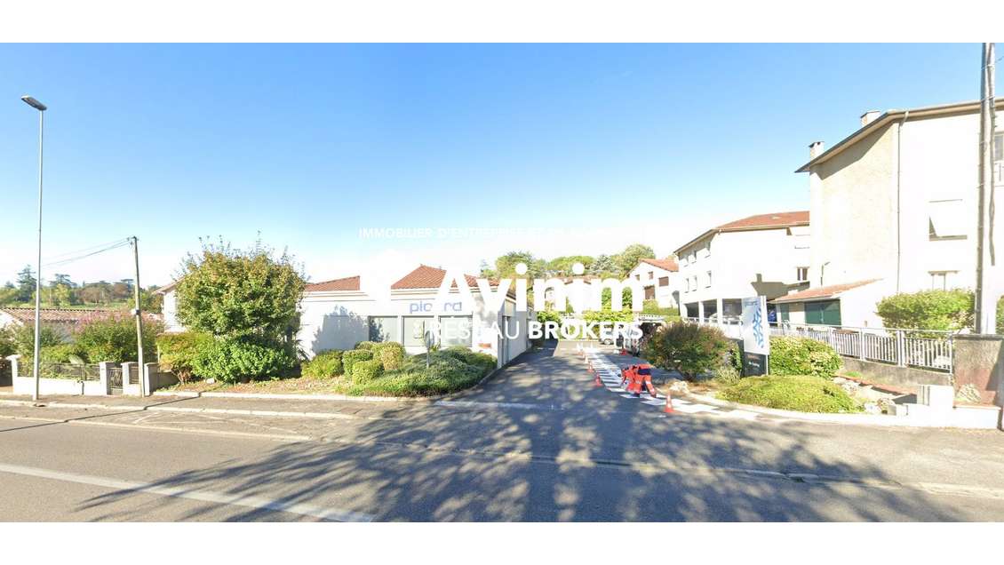 Local commercial de 305m² à louer à Auch