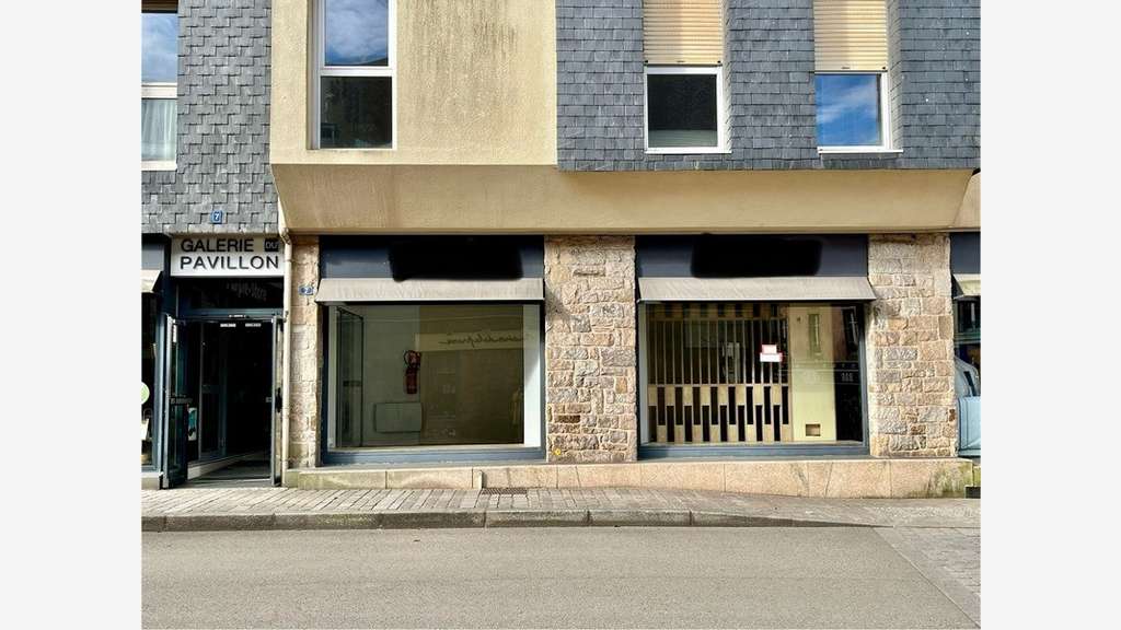 A louer local 40m² en galerie commerciale à Auray