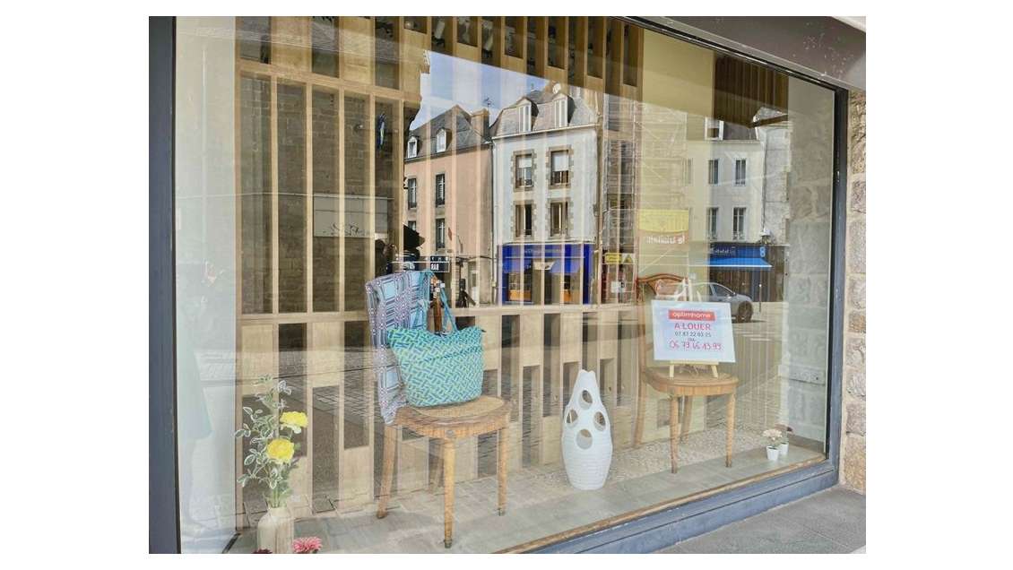 A louer local 40m² en galerie commerciale à Auray