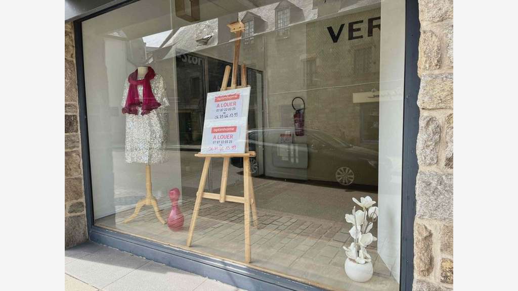 A louer local 40m² en galerie commerciale à Auray