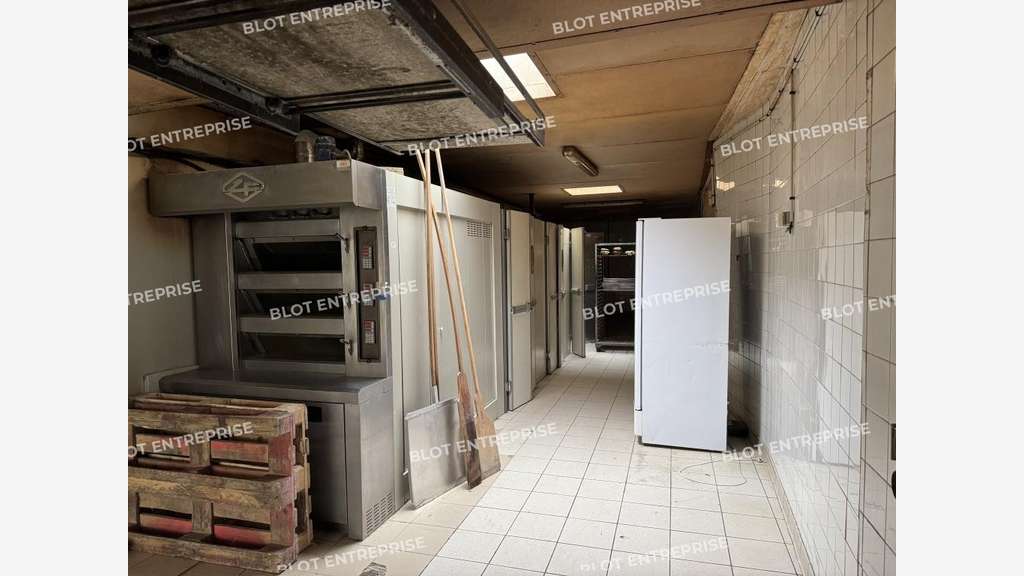 A louer immeuble mixte 270m² à Auray centre