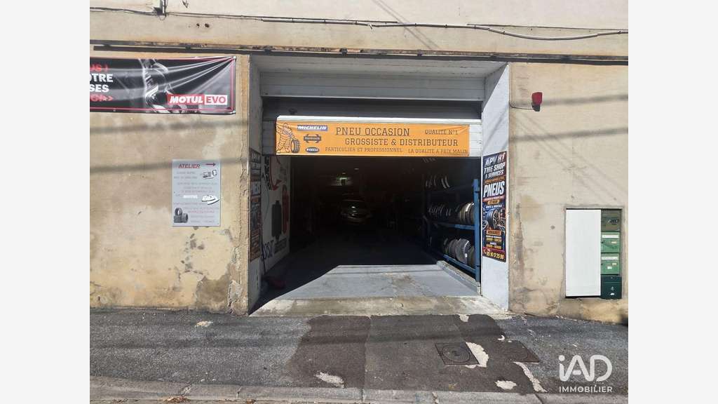 A louer local d'activité garage 365m² à Aussillon