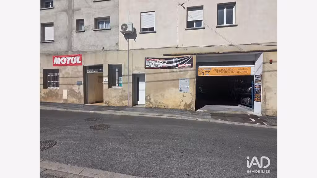 A louer local d'activité garage 365m² à Aussillon