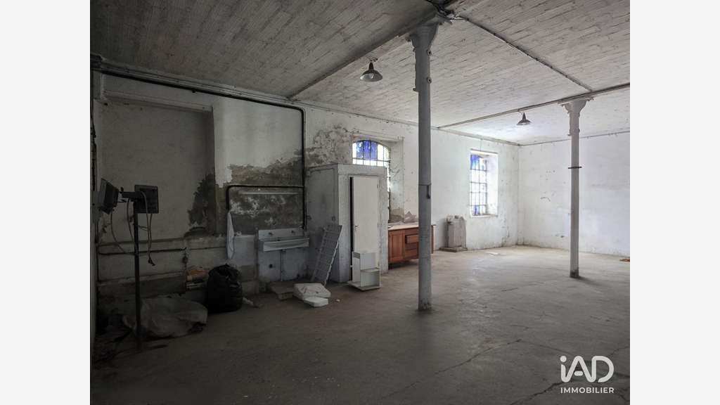 A louer local d'activité de 355m² à Aussillon