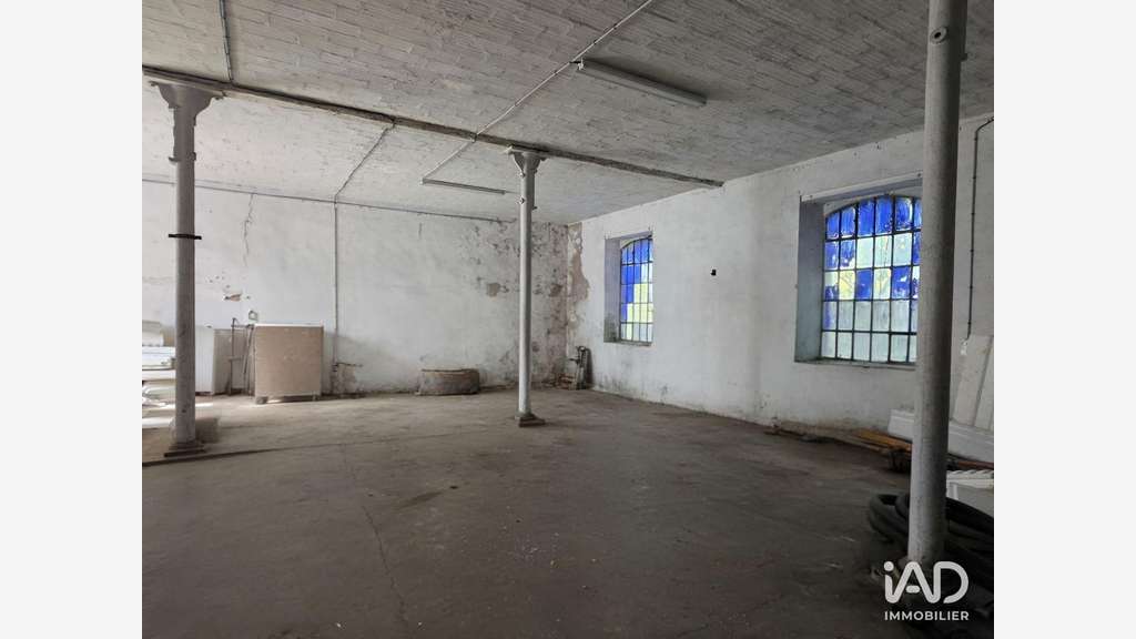 A louer local d'activité de 355m² à Aussillon
