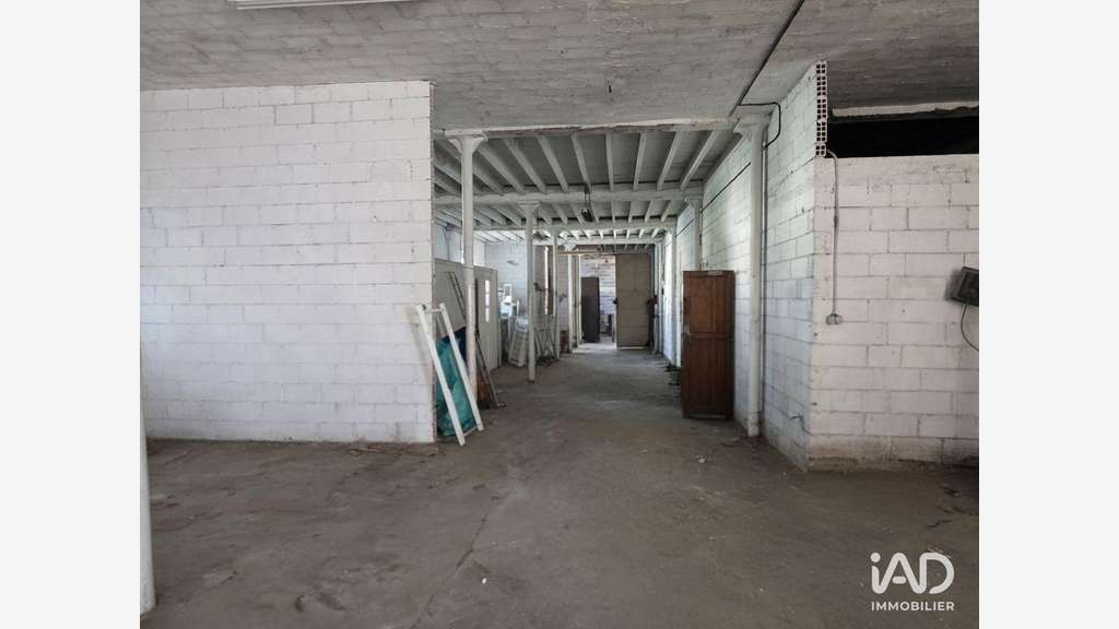 A louer local d'activité de 355m² à Aussillon