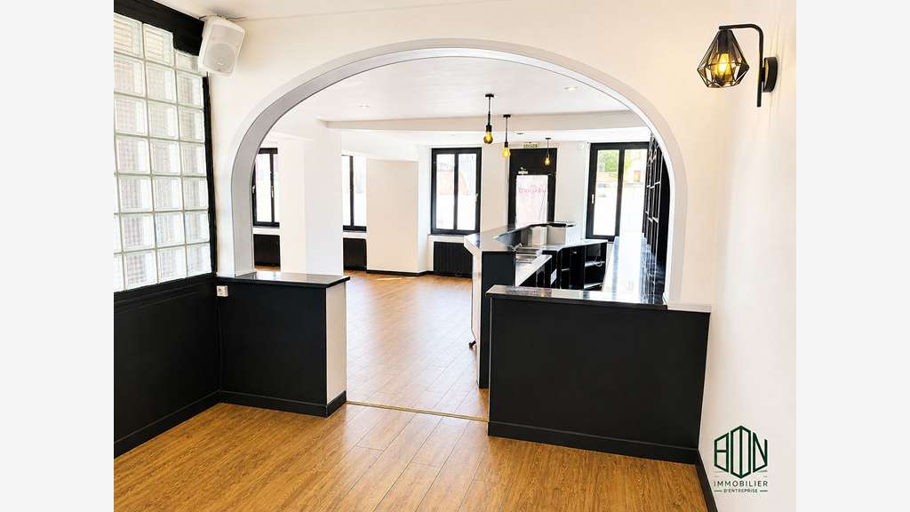 Local commercial Auxerre 70 m2