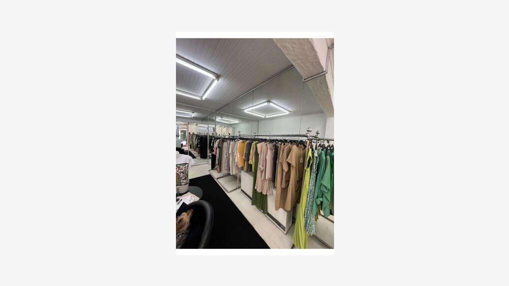 A louer boutique 42m² Avignon Intra-Muros Vernet