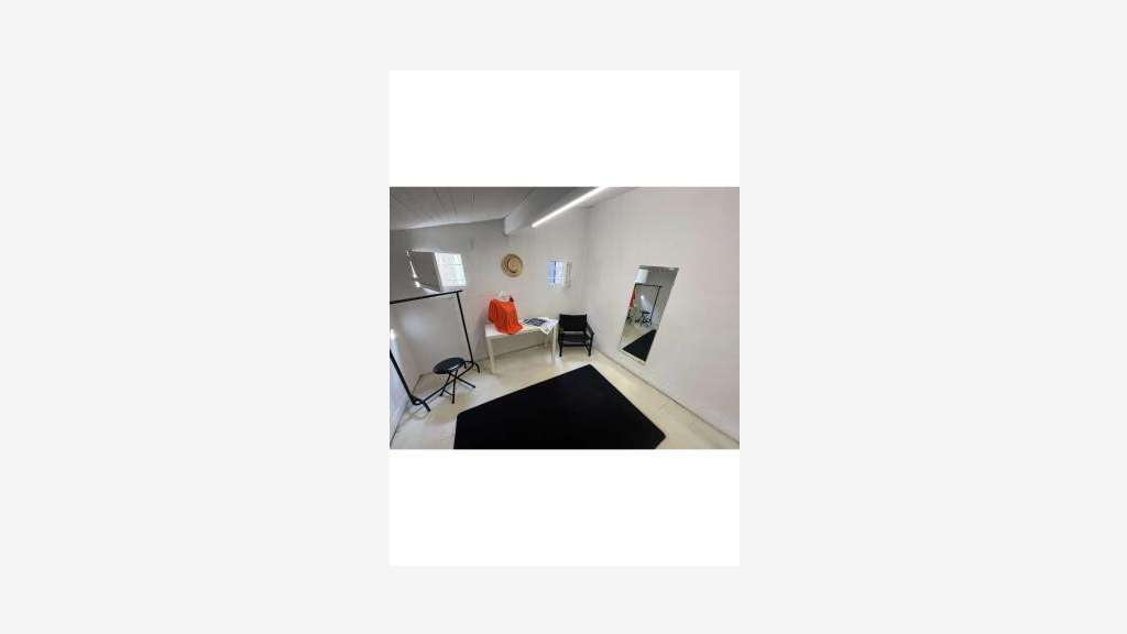 A louer boutique 42m² Avignon Intra-Muros Vernet
