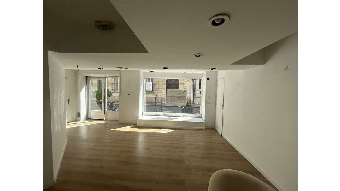 Boutique de 90m² à louer rue Joseph Vernet Avignon
