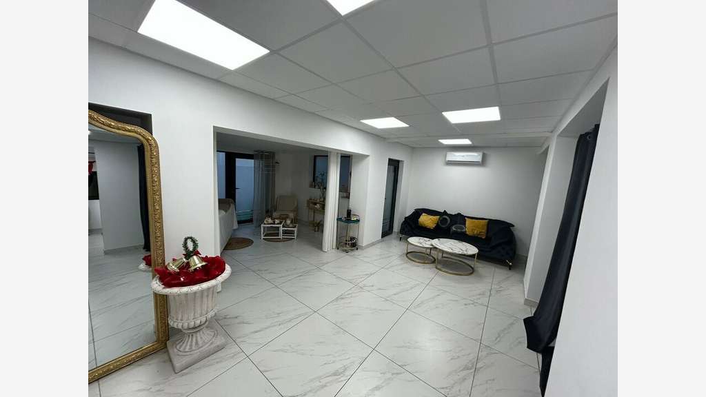 Local commercial de 52m² à louer Montfavet Avignon