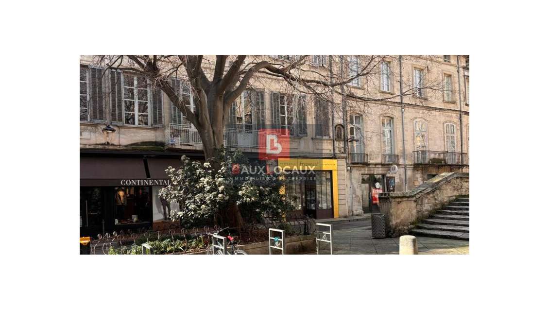 AVIGNON - LOCAL COMMERCIAL à louer