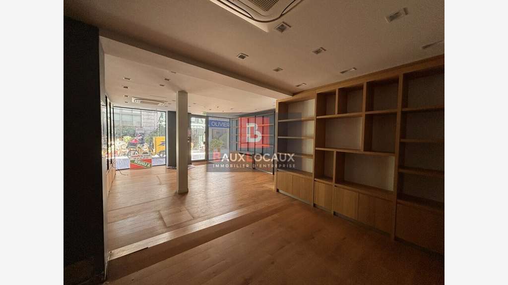 Local commercial 120m² à louer Avignon prox Halles