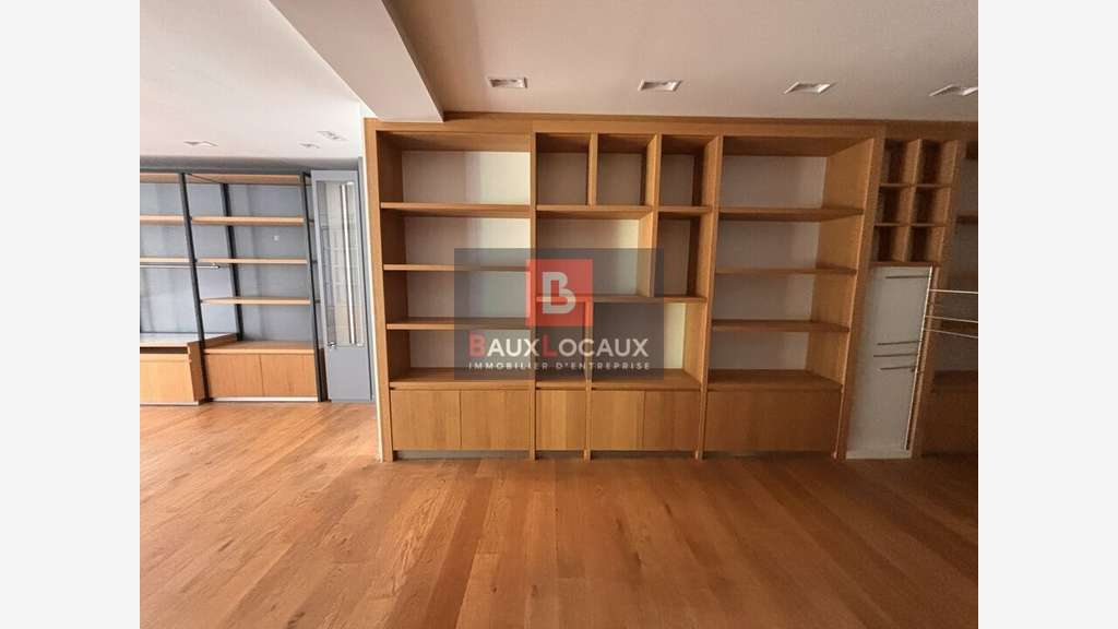 Local commercial 120m² à louer Avignon prox Halles