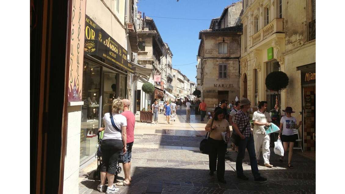 Local commercial 120m² à louer Avignon prox Halles