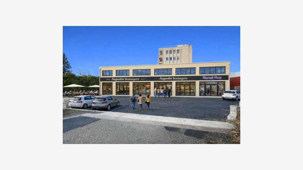 A louer local commercial 150m² axe passant Avignon
