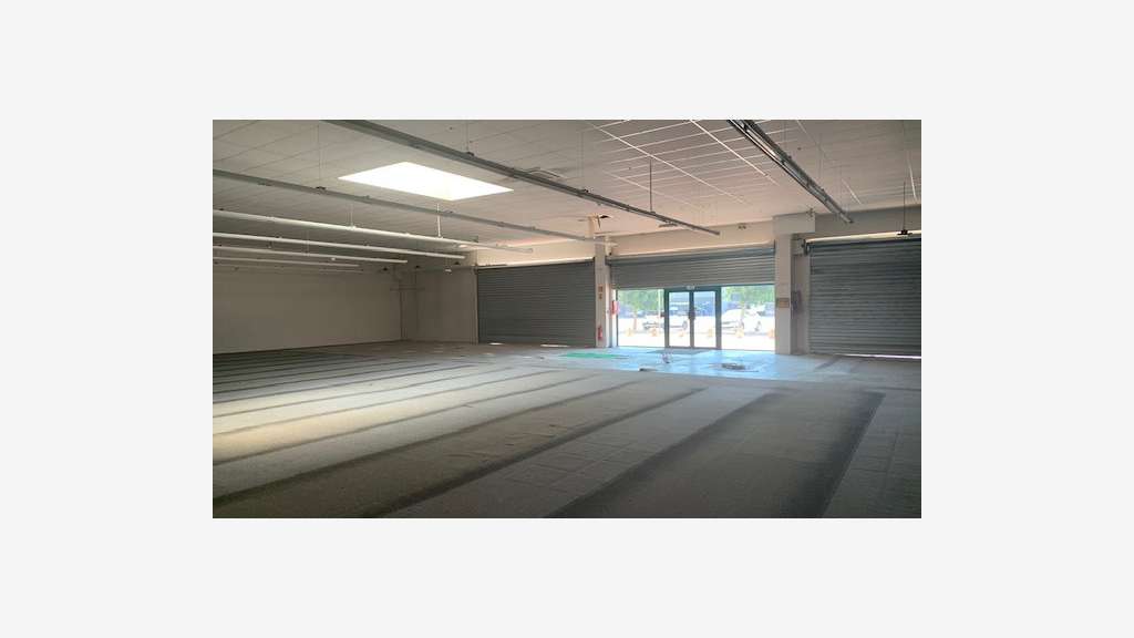 Location local commercial empl N°1 ZAC Avignon