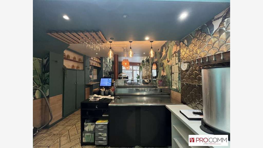 A louer local commercial 60m² Avignon intramuros