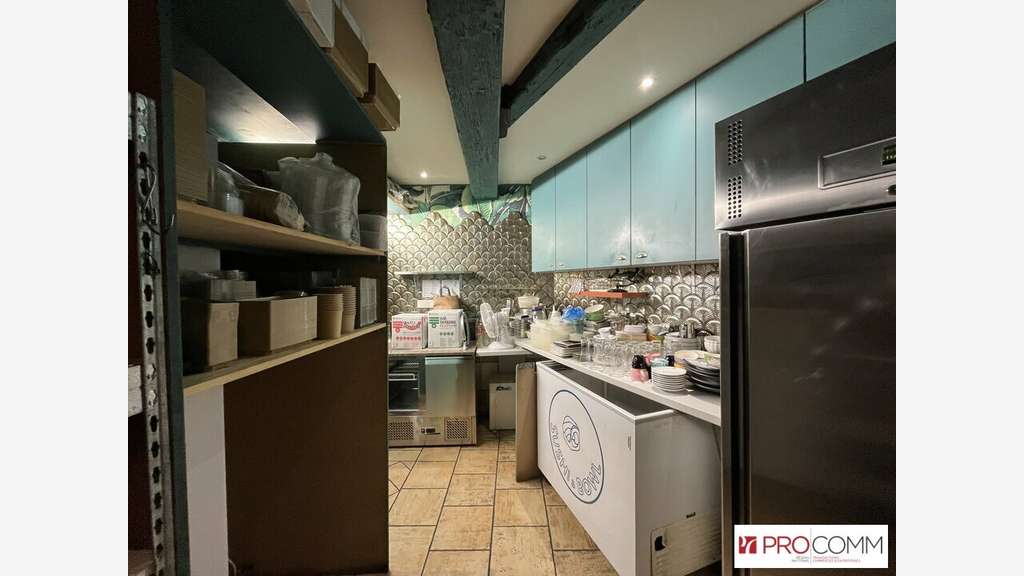 A louer local commercial 60m² Avignon intramuros