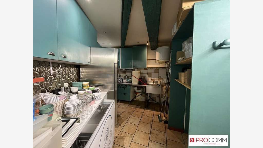 A louer local commercial 60m² Avignon intramuros