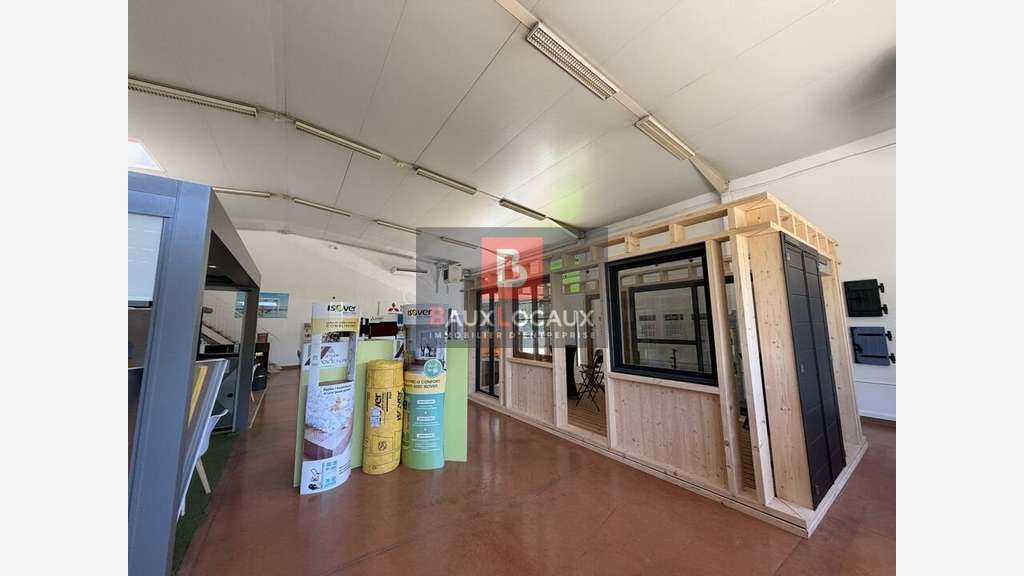 Local commercial 530m² à louer Avignon Realpanier