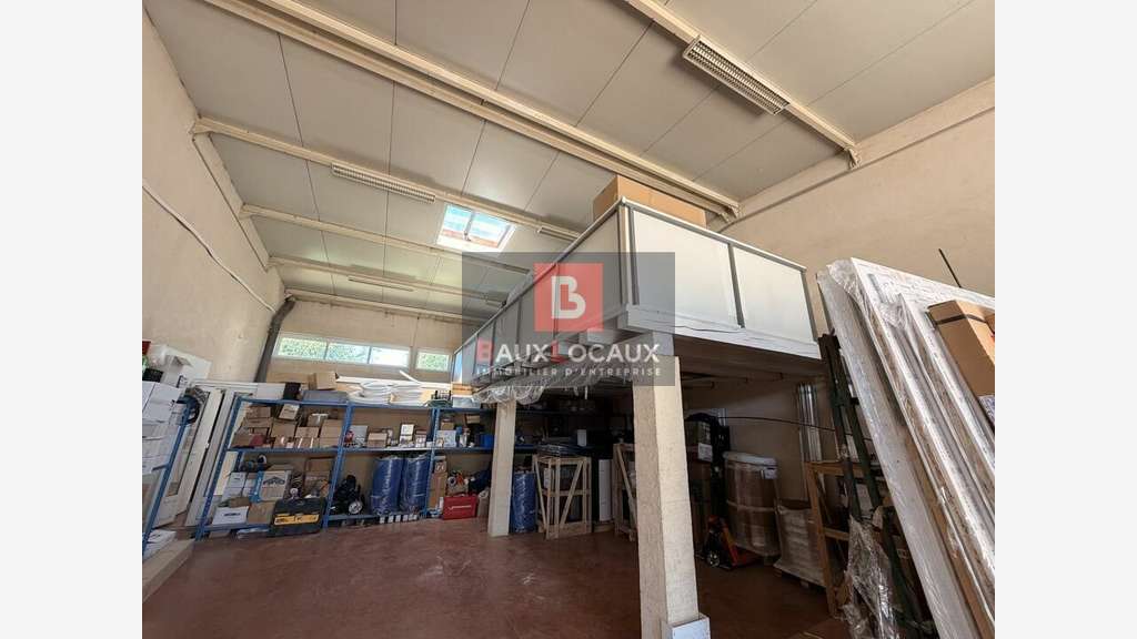 Local commercial 530m² à louer Avignon Realpanier