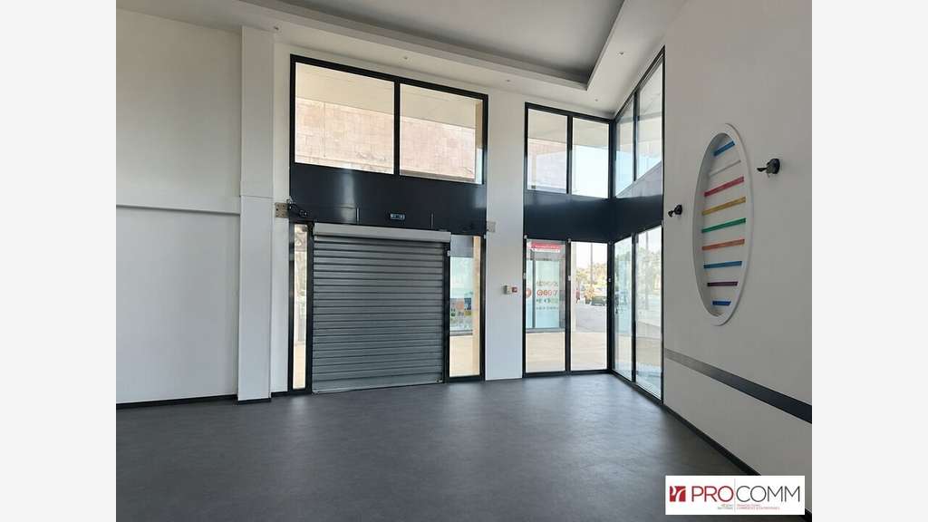Local commercial 207m² à louer à Avignon centre
