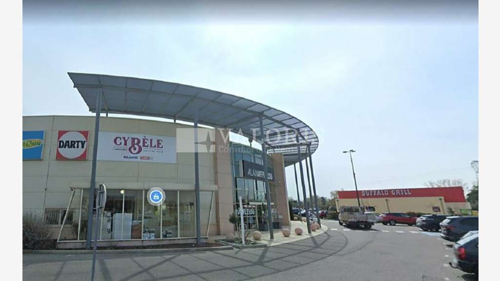 A louer local commercial 616m² à Avignon