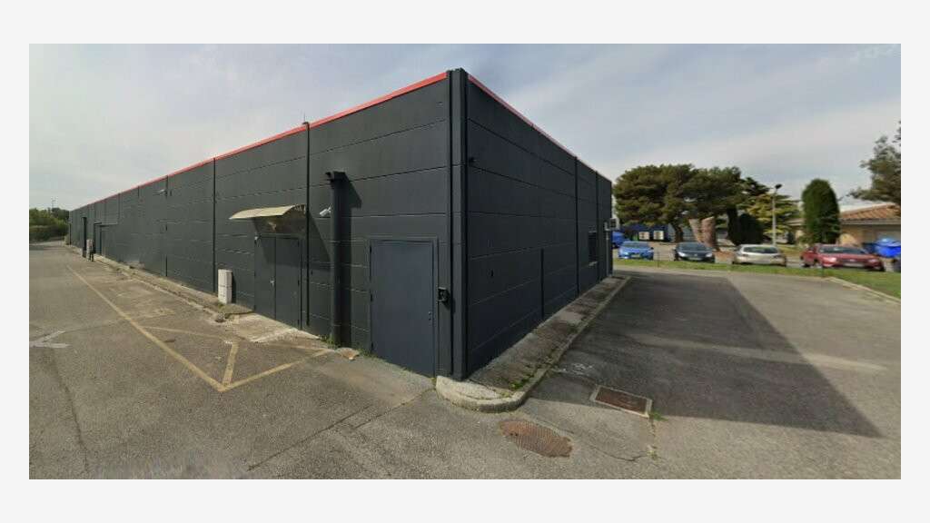 A louer local 120m² zone de la Cristole Avignon N7