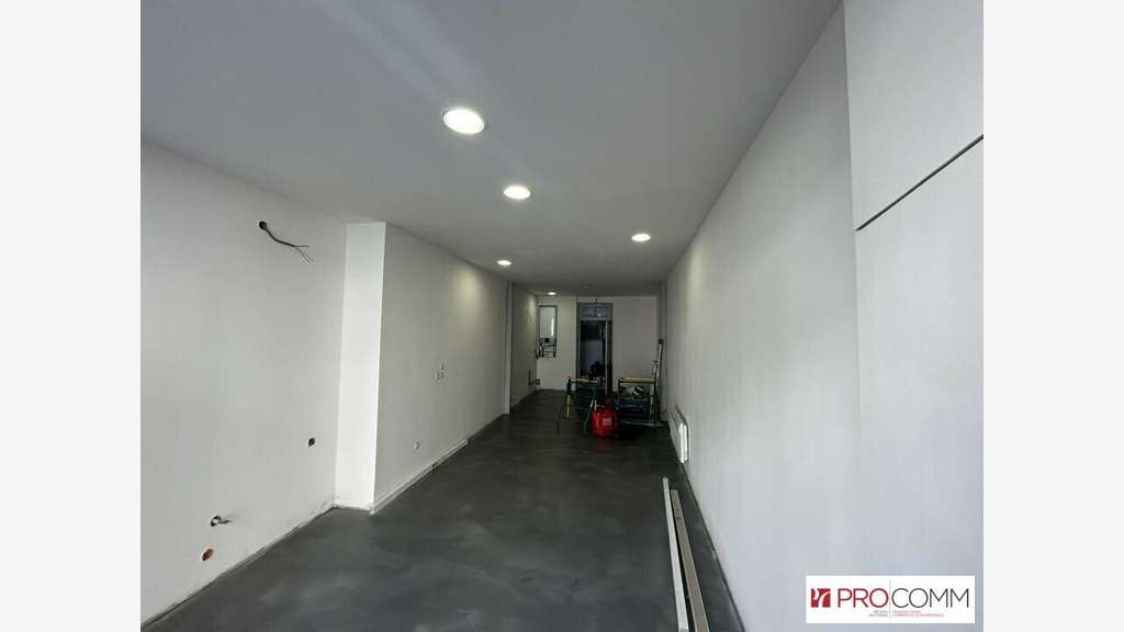 A louer local de 35m² empl stratégique à Avignon