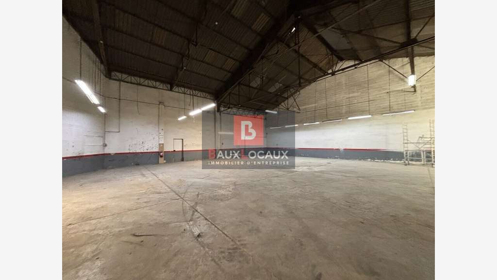 AVIGNON - LOCAL COMMERCIAL à louer