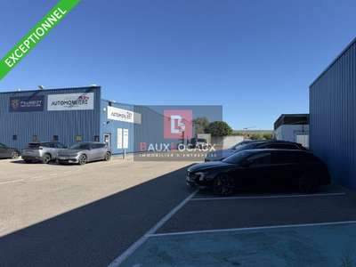 Loue local commercial 2100m² Avignon Fontcouverte