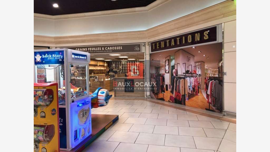 Local commercial de 120m² à louer en ccial Avignon