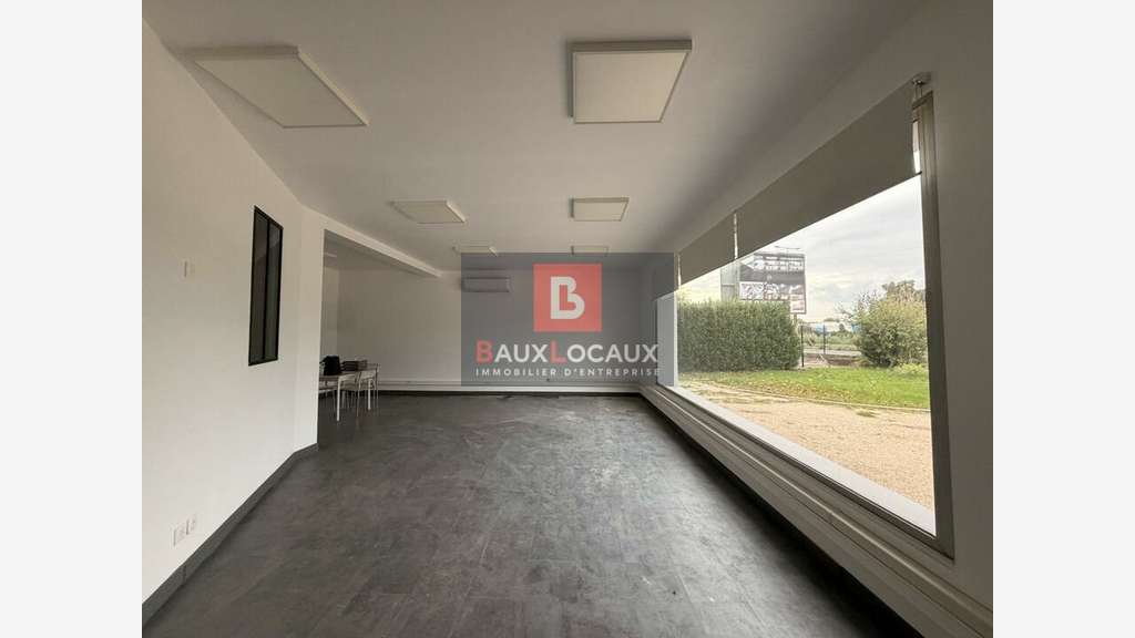 AVIGNON - LOCAL COMMERCIAL à louer