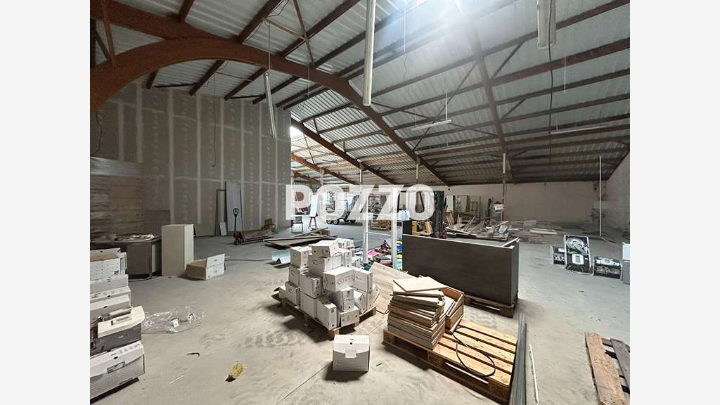 Local d'activité bureau de 511m² à Avranches