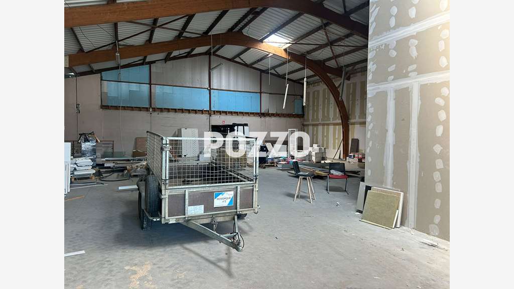 Local d'activité bureau de 511m² à Avranches
