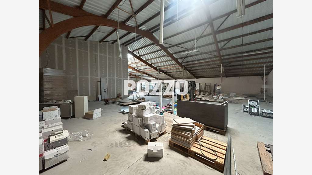 Local d'activité bureau de 511m² à Avranches